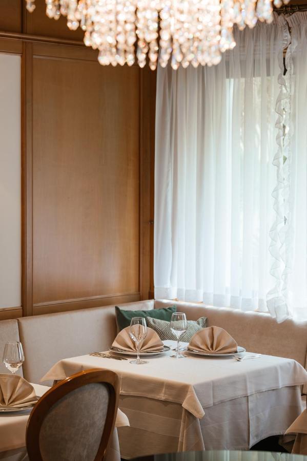 Hotel Isabella Meran Buitenkant foto