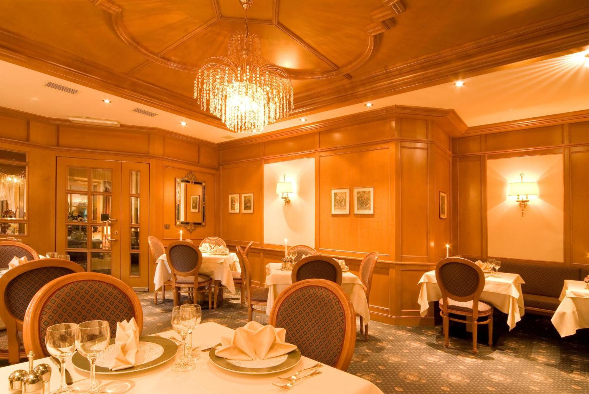 Hotel Isabella Meran Buitenkant foto