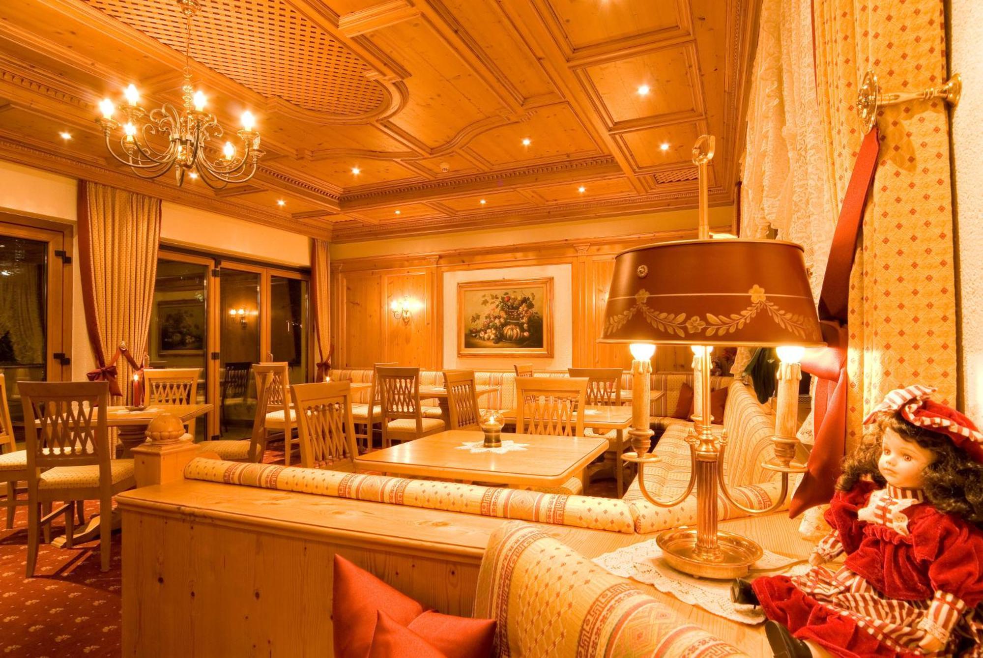 Hotel Isabella Meran Buitenkant foto