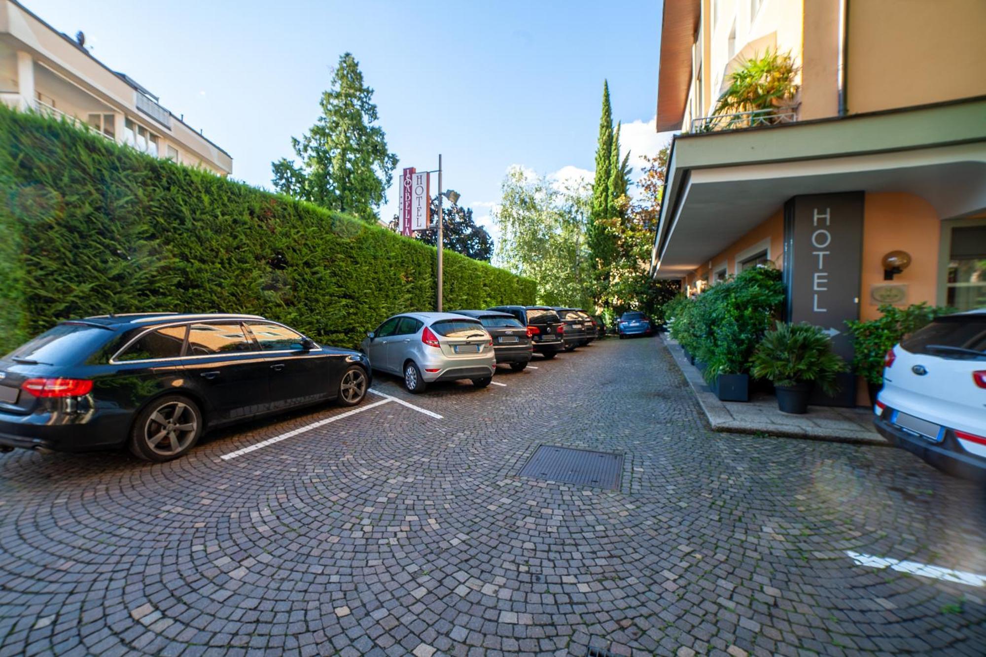 Hotel Isabella Meran Buitenkant foto