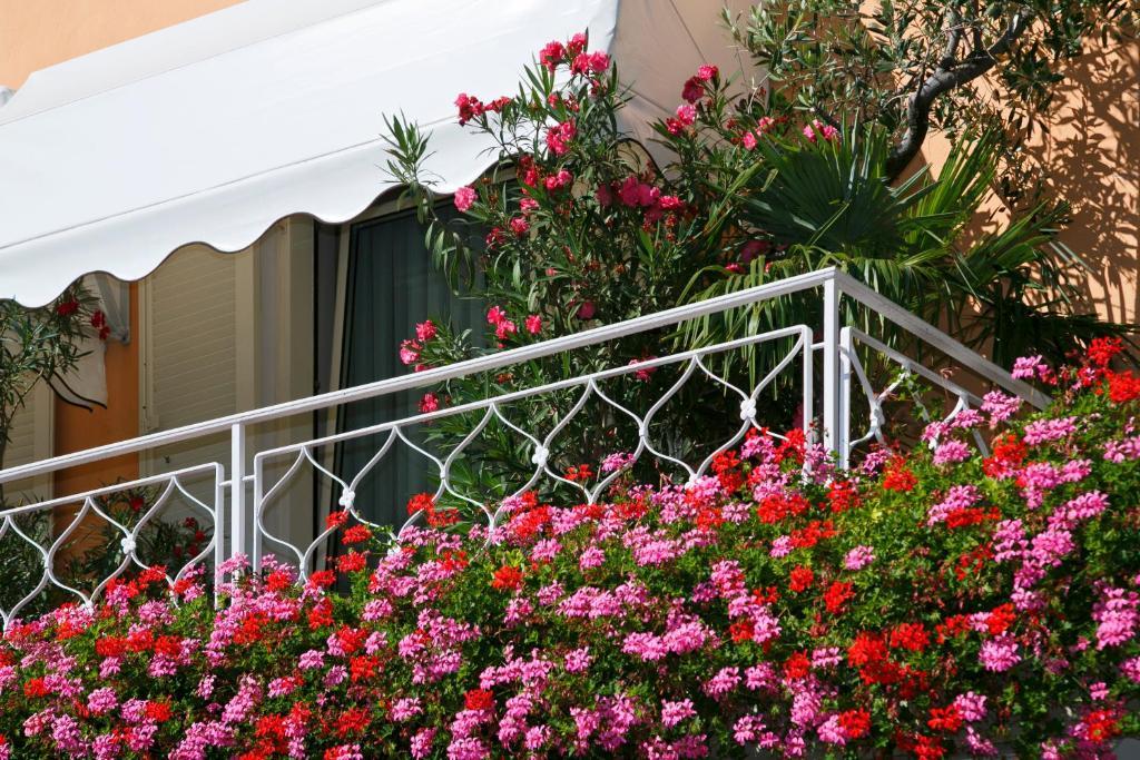 Hotel Isabella Meran Buitenkant foto
